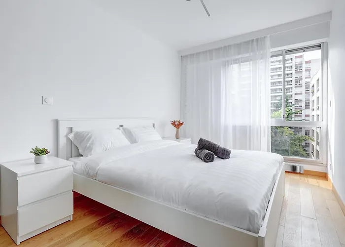Apartment Au Coeur De Paris, Architecturale Et Elegante